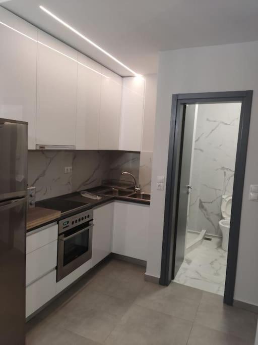 Apartamento Σπιτι Ιδανικο Για 4 Ατομα Στον Αγ. Νικολαο Αττικησ Atenas Exterior foto
